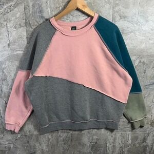 Wild Fable pink and grey colorblock sweatshirt Woman's Size M #colorblock
